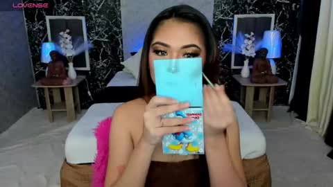 Snapshot of amethyst_claire chatting on September 28, 9:14 am Claire online show from September 28, 9:14 am