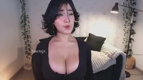      online show from July 4, 6:20 am