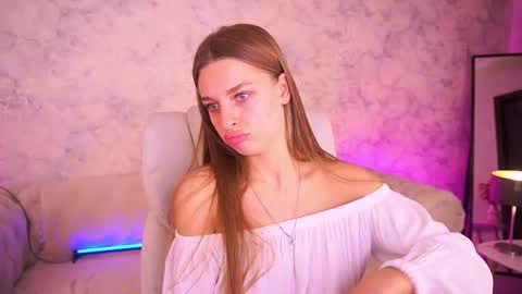 ami_lovee online show from October 22, 7:41 pm