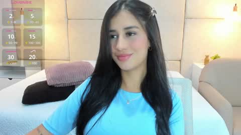 Snapshot of amiirra_ chatting on December 21, 8:00 pm Amira sweet online show from December 21, 8:00 pm