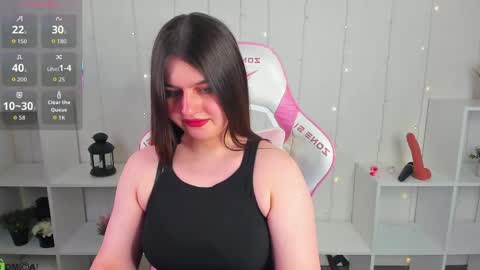 amilia_may online show from May 28, 8:23 am