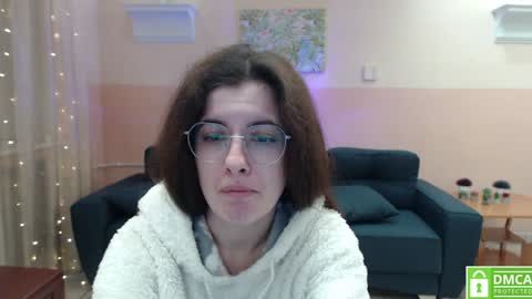 Snapshot of aminabeatris chatting on January 6, 6:25 am Amina online show from January 6, 6:25 am