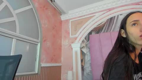 Amira online show from September 11, 11:21 am