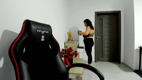 Amiraisa online show from February 3, 1:52 am