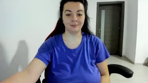 Amiraisa online show from December 4, 3:53 am