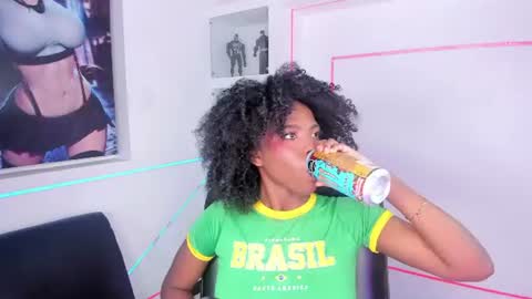 amirajones online show from July 10, 3:51 am