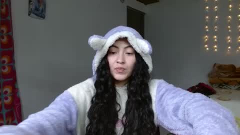 amitlu_ online show from March 4, 9:32 pm