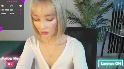 Snapshot of amiwong chatting on March 9, 4:16 am amiwong online show from March 9, 4:16 am