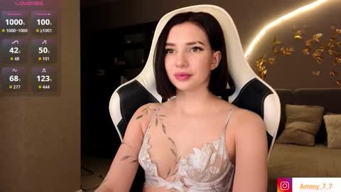 Ammy  dont forget to thumbs up me  online show from January 13, 9:57 am