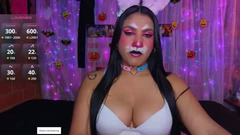 Snapshot of ammy_stones1 chatting on October 31, 9:46 am Ammy Stones online show from October 31, 9:46 am