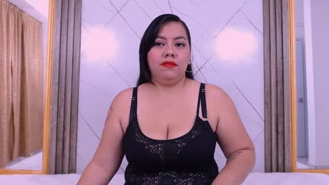 AmmyPike online show from February 6, 12:15 pm
