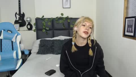 Amnesia online show from September 29, 1:38 pm