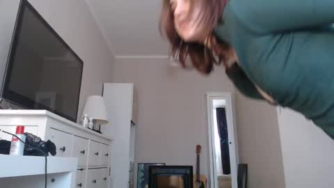 Snapshot of amoremeoww chatting on March 10, 1:10 pm miss unforgettable online show from March 10, 1:10 pm