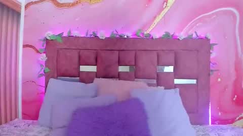 amy__rose_ online show from September 17, 3:15 am