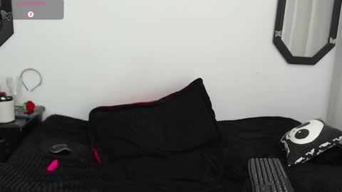 Amy online show from September 25, 6:39 pm