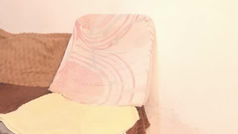 Snapshot of amy_isabella chatting on September 14, 10:29 pm amy online show from September 14, 10:29 pm