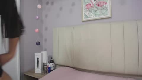 Amy online show from December 13, 1:44 pm