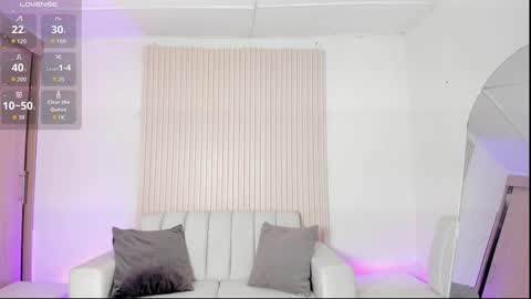 Emily online show from October 21, 3:38 pm