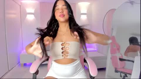 Emily online show from February 15, 2:44 pm