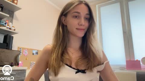 Snapshot of amy_meoww chatting on March 10, 11:45 am amy_meoww online show from March 10, 11:45 am