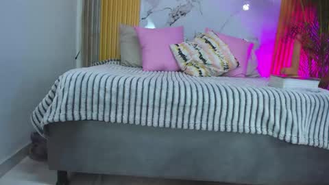 Amy online show from February 1, 5:39 am