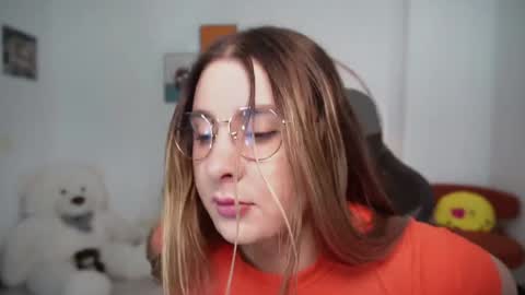 Snapshot of amy_ross1 chatting on December 25, 6:19 pm Daniela M online show from December 25, 6:19 pm