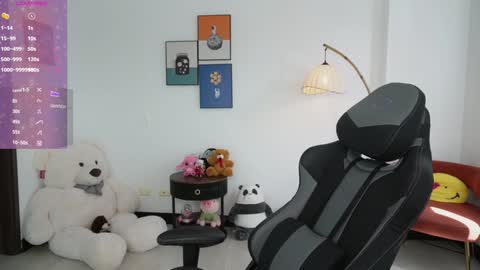 Snapshot of amy_ross1 chatting on January 16, 4:50 pm Daniela M online show from January 16, 4:50 pm