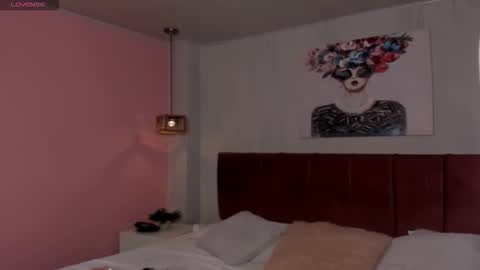 amy_saenz_ online show from October 16, 9:50 pm