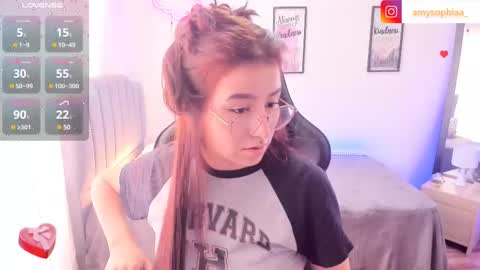 Snapshot of amy_sophiaa chatting on March 1, 3:27 pm Amy sophia 3 online show from March 1, 3:27 pm