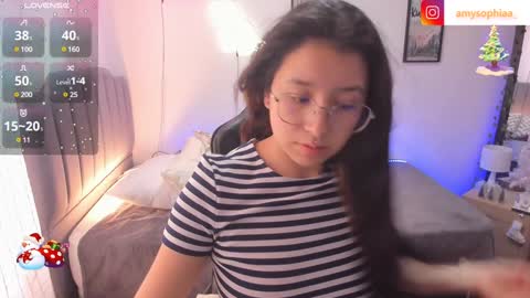 Snapshot of amy_sophiaa chatting on December 27, 2:01 pm Amy sophia 3 online show from December 27, 2:01 pm