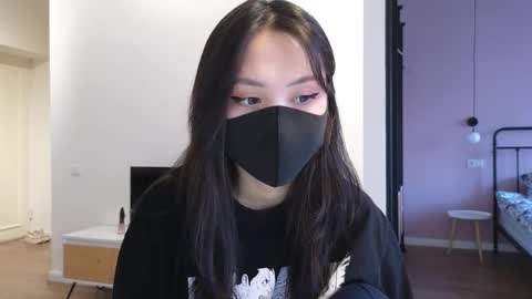girl next door named Amy online show from February 12, 4:33 am