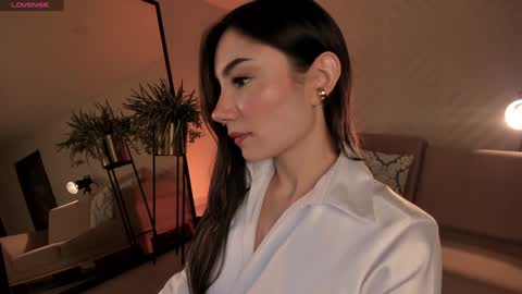 Amy Armstrong online show from December 18, 11:40 pm