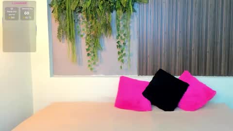 Snapshot of amybarton chatting on September 18, 4:38 pm My name is AMY... Nice to meet you thumb up me please its important online show from September 18, 4:38 pm