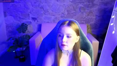 amycherryberry online show from January 13, 1:22 am