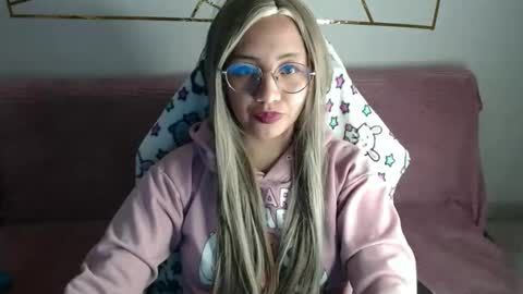 amycosplay99 online show from November 24, 7:43 am