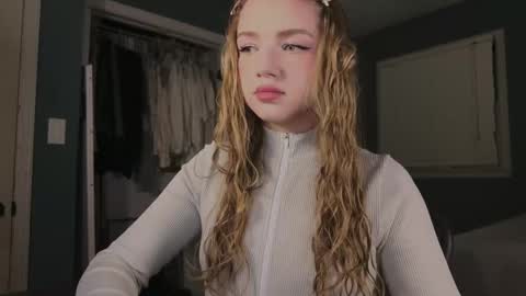 Amy online show from September 23, 5:05 am