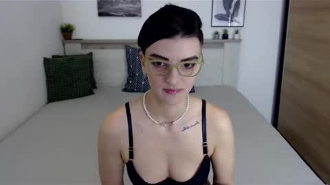 Hi there guys  My pleasure in your hands  pvt is open online show from December 6, 12:05 pm