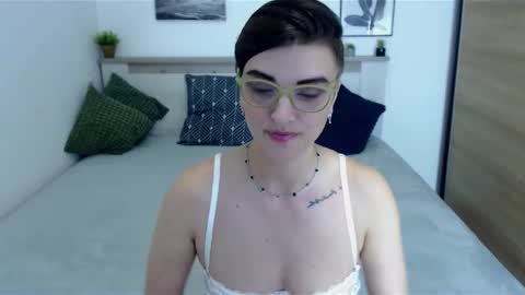 Hi there guys  My pleasure in your hands  pvt is open online show from September 28, 8:14 pm