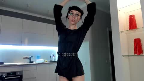 Amy online show from September 9, 5:24 pm