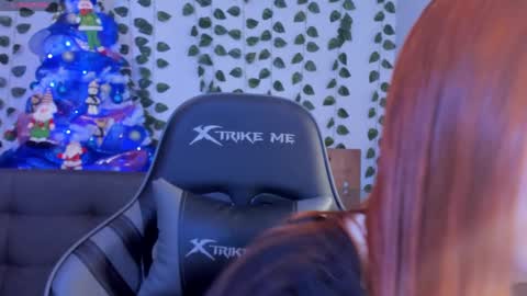 Amy online show from December 17, 6:09 pm