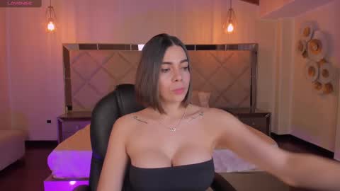 AMY WALKER online show from February 16, 10:32 am