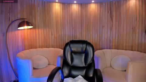 AMY WALKER online show from January 20, 10:29 am