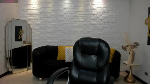 AMY WALKER online show from January 23, 10:11 am