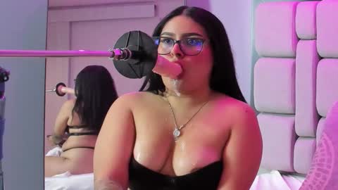 amywhitte_ online show from November 30, 8:46 pm