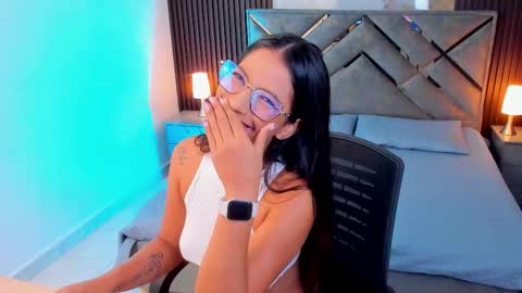 amyy blake  online show from February 10, 12:19 pm