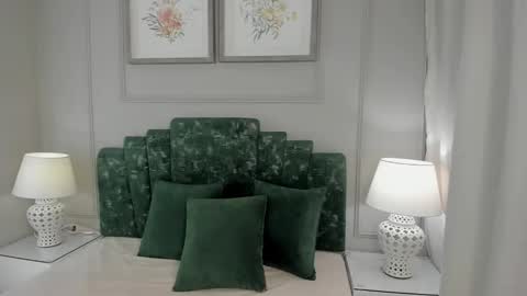 Snapshot of ana_beckett chatting on September 30, 10:54 am Ana  online show from September 30, 10:54 am