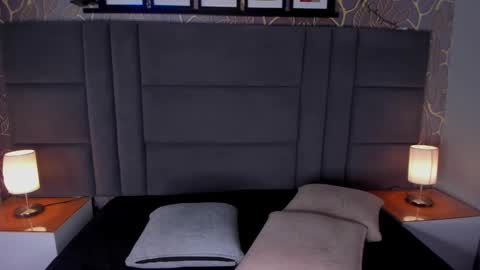 Snapshot of ana_beckett chatting on February 2, 12:02 pm Ana  online show from February 2, 12:02 pm