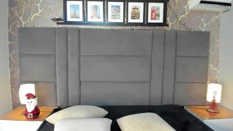 Snapshot of ana_beckett chatting on December 21, 11:33 am Ana  online show from December 21, 11:33 am