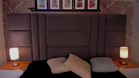 Snapshot of ana_beckett chatting on February 14, 11:42 am Ana  online show from February 14, 11:42 am