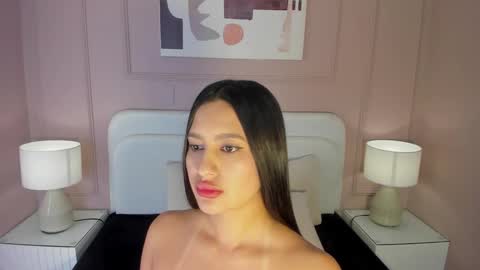 Snapshot of ana_beckett chatting on March 9, 11:03 am Ana  online show from March 9, 11:03 am